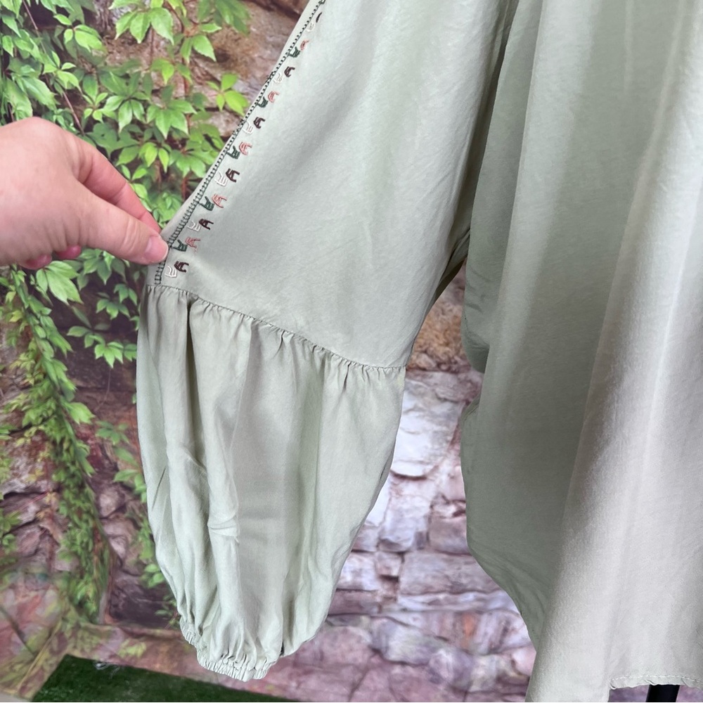 GRACE + KARMA Sage Green Embroidered Blouse, L - Picture 4 of 12